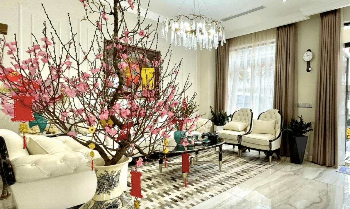 Căn biệt thự màu trắng tinh tế và sang trọng của MC Vân Hugo tại Sài Gòn