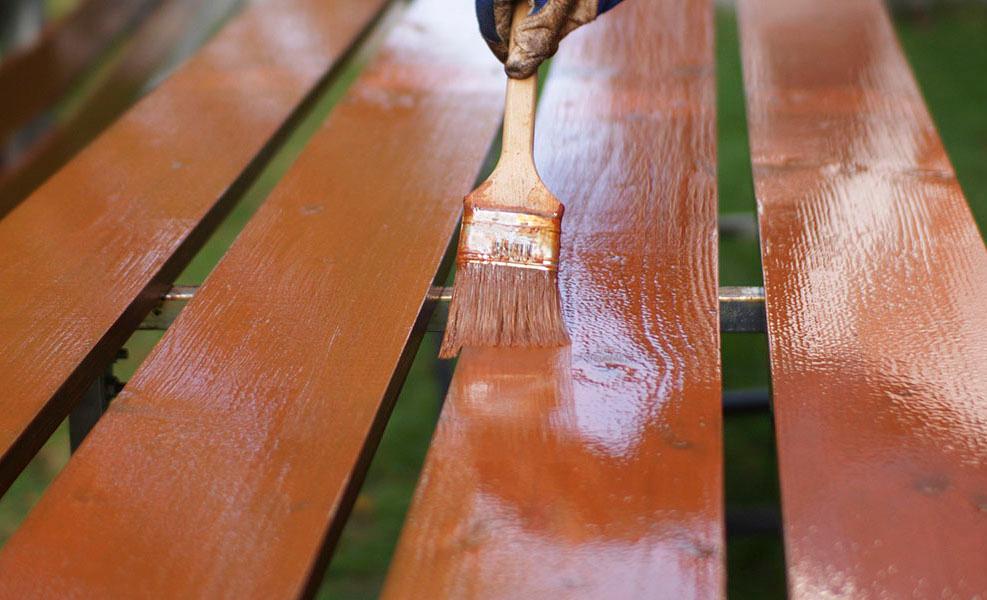 Cách phủ sơn dầu bề mặt gỗ để nội thất gỗ bền đẹp với thời gian