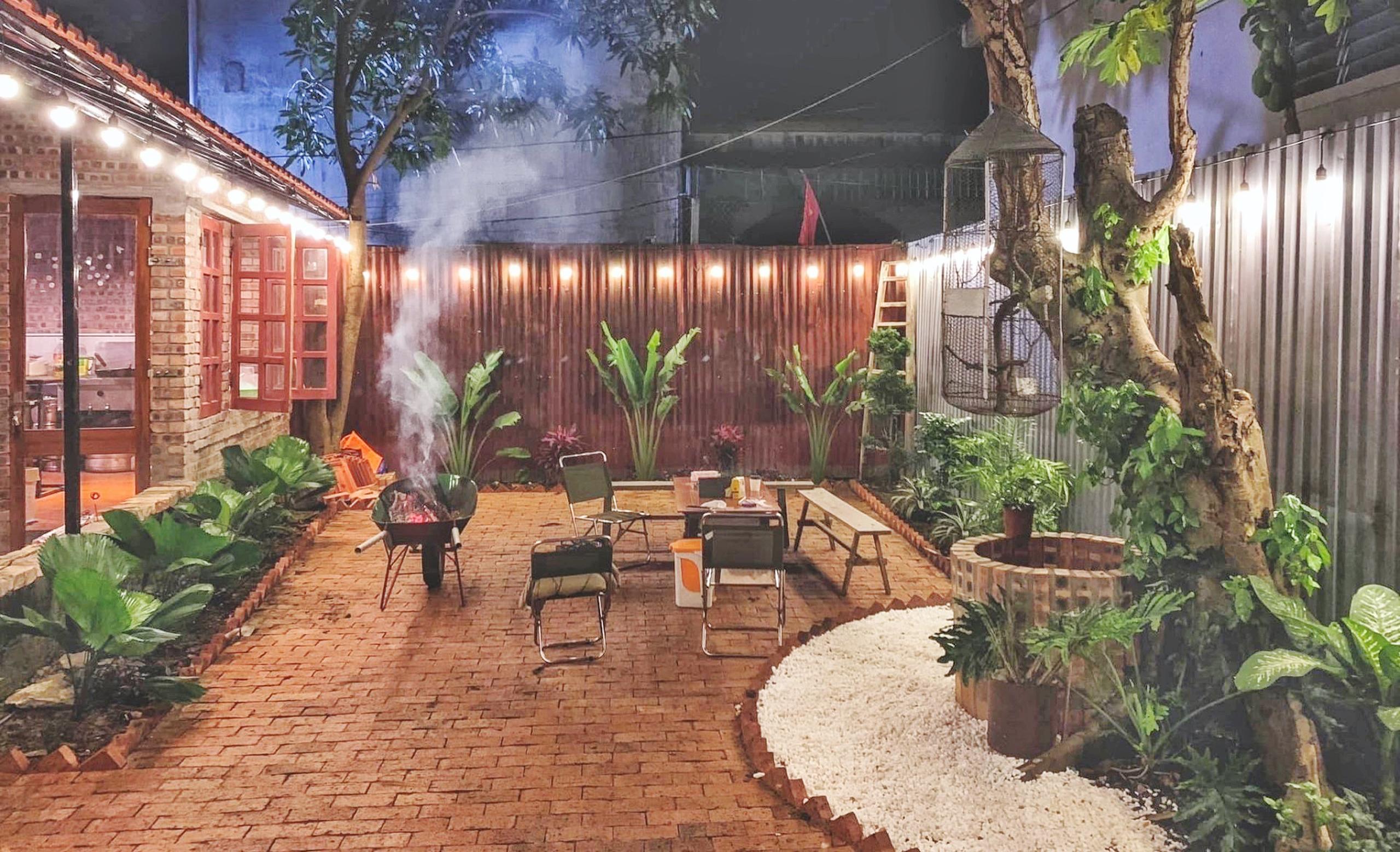 Cặp vợ chồng bỏ 70 triệu cải tạo góc sân xập xệ thành nơi thư giãn trong mơ