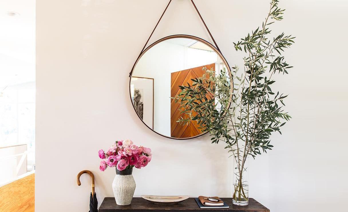 Bài trí gương theo quan niệm phong thủy: 5 điều bạn nhất định phải biết