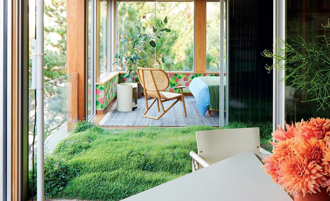 Ngôi nhà trên ngọn đồi với thiết kế nội thất cùng cảnh quan đẹp như mơ