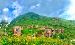 Khu nghỉ dưỡng hình chiếc gùi của người H'Mông độc nhất vô nhị ở Hà Giang