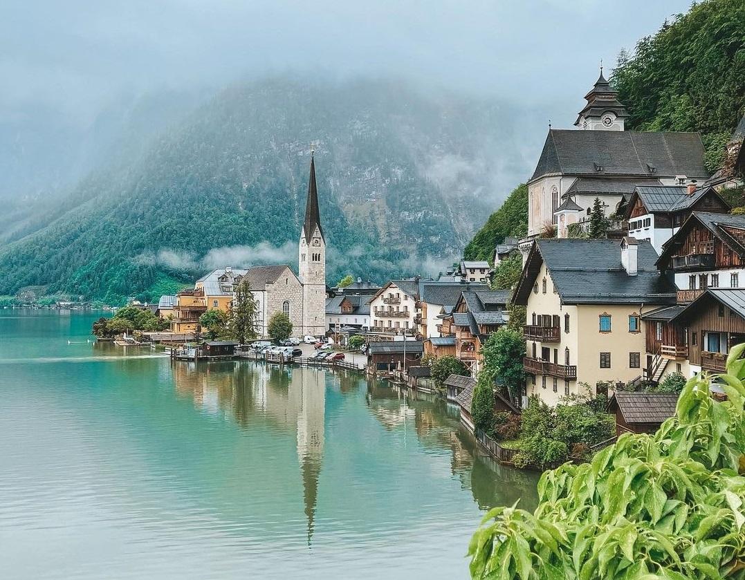 Hallstatt, ngôi làng đẹp như bước ra từ truyện cổ tích của Áo