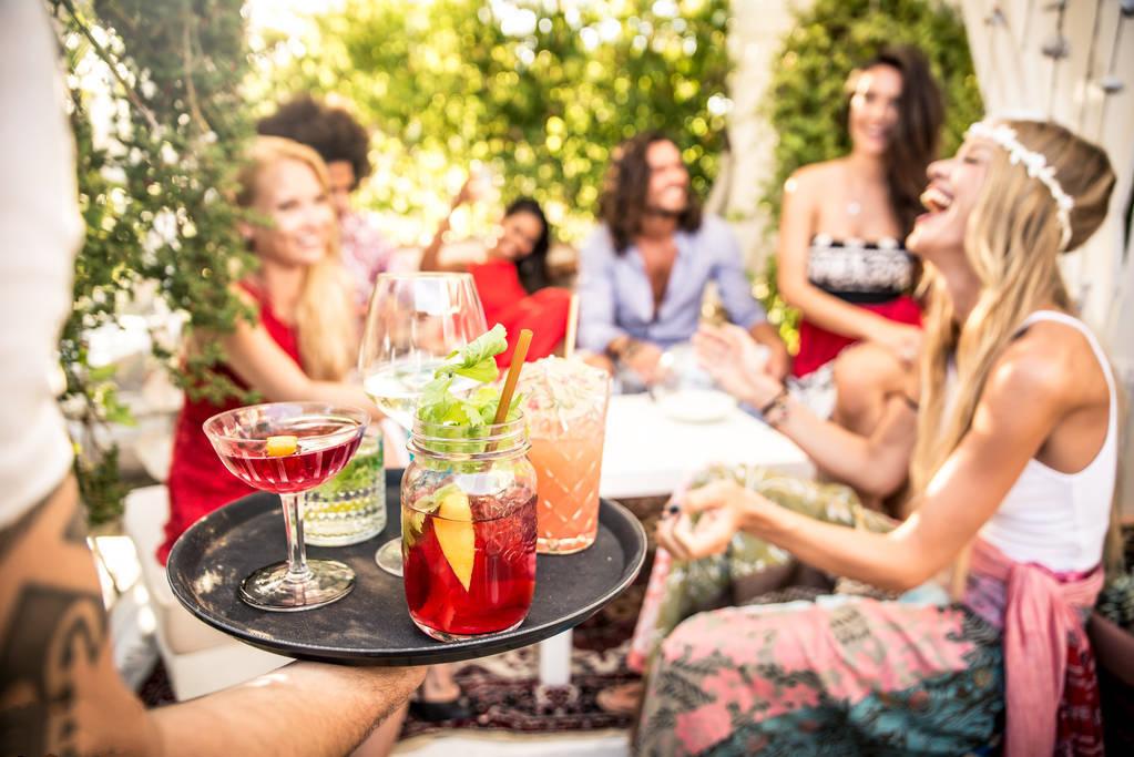 Aperitivo – Bữa phụ thể hiện tinh thần "cuộc sống tươi đẹp” của người Ý