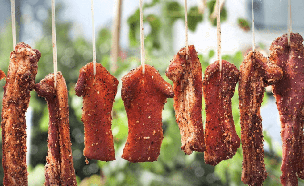 Nắng 40 độ kéo dài: Cách tận dụng nắng nóng làm thịt ba chỉ một nắng ăn dần