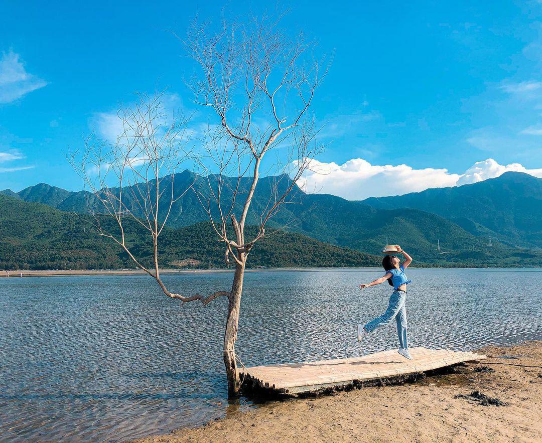 Đầm Lập An, điểm du lịch xa trung tâm nhưng vô cùng thơ mộng của xứ Huế