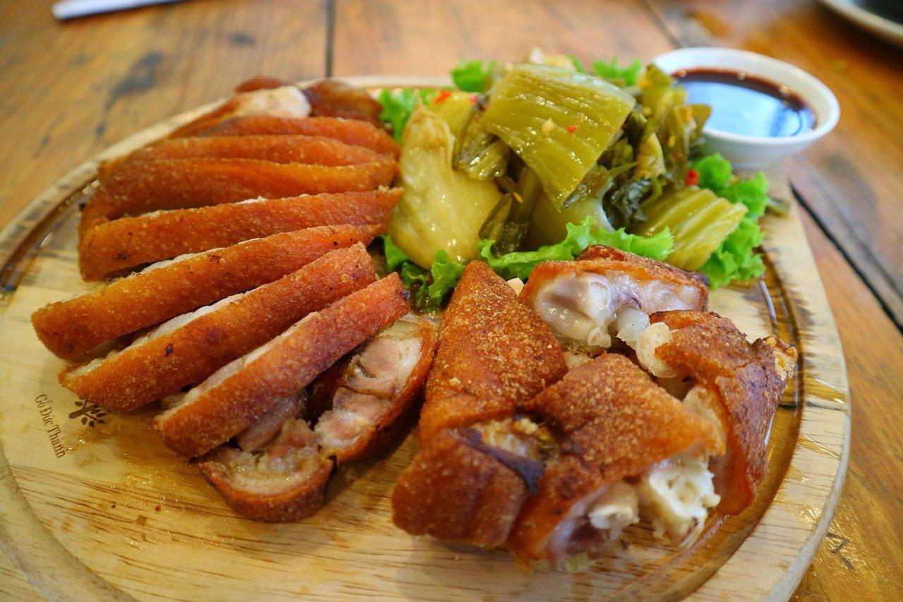 Công thức làm chân giò heo chiên muối, ông xã ăn đảm bảo khen tấm tắm