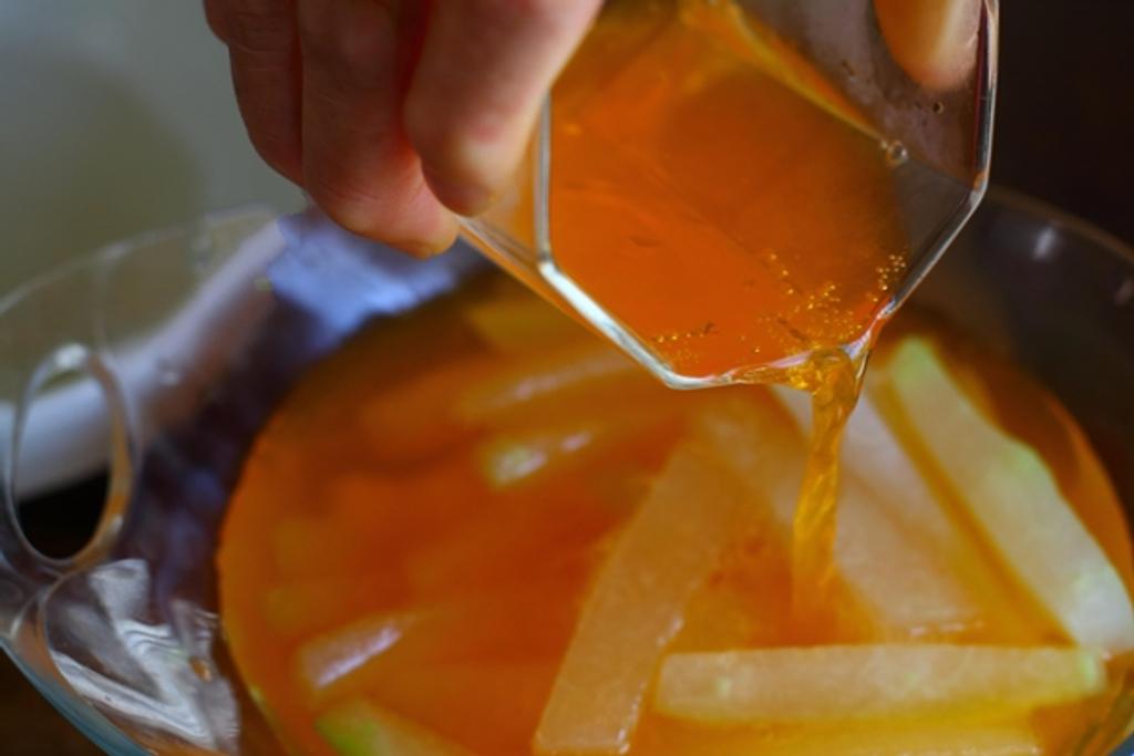 Cách làm bí đao ngâm nước cam lạ miệng giải nhiệt hiệu quả