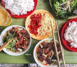 10 món ăn ngon khách nước ngoài mách nhau đã tới Việt Nam nên nếm thử hết