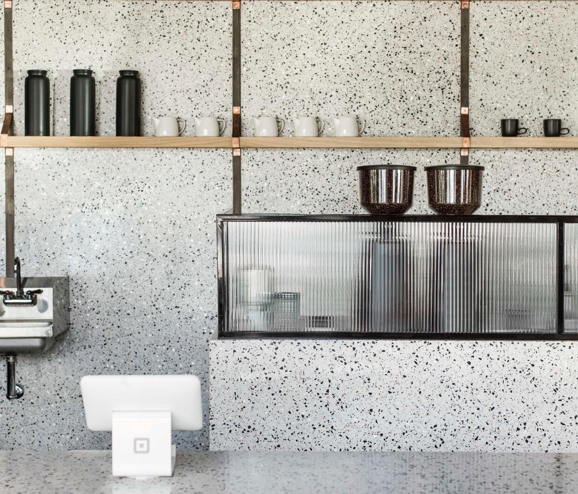 Gạch terrazzo: Vật liệu trang trí phòng bếp trẻ trung, bắt mắt, hợp túi tền