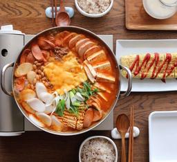 Cách nấu lẩu kim chi chua chua cay cay chuẩn vị Hàn, nghĩ đến là thèm