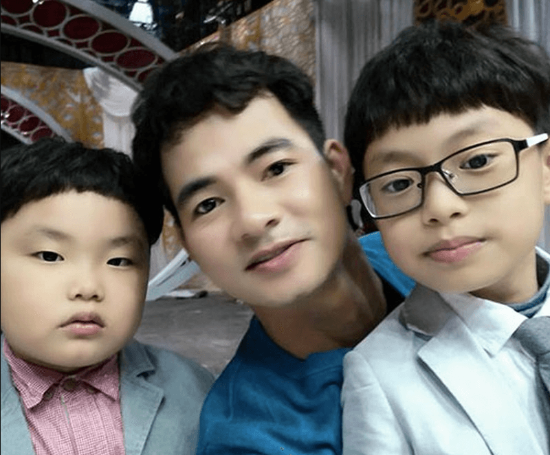 Xuân Bắc hỏi con "yêu bố không", câu trả lời của Minh và Bi khiến bố vừa tự hào vừa... bó tay