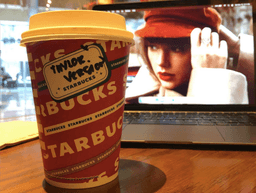 Starbucks Việt Nam ra phiên bản đồ uống Taylor Swift, thức uống có gì đặc biệt?