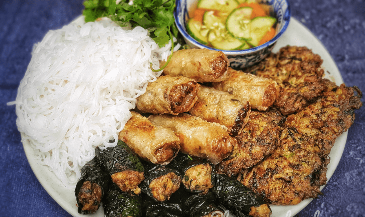 9 món ăn từ rươi vừa ngon vừa bổ dưỡng để làm mới bữa cơm nhân vụ rươi đang rộ