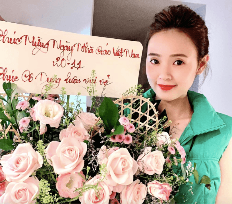 Midu được sinh viên chuyển khoản mừng ngày 20/11, thích thú vì ý nghĩa của số tiền