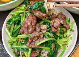 Cách làm phở xào thịt bò sợi mềm thịt giòn, đậm đà cả người lớn đến người già đều mê