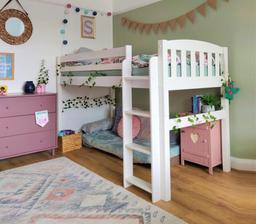 Mẹ tự tay thực hiện từ A-Z để cải tạo phòng cho bé và thành quả đầy ấn tượng