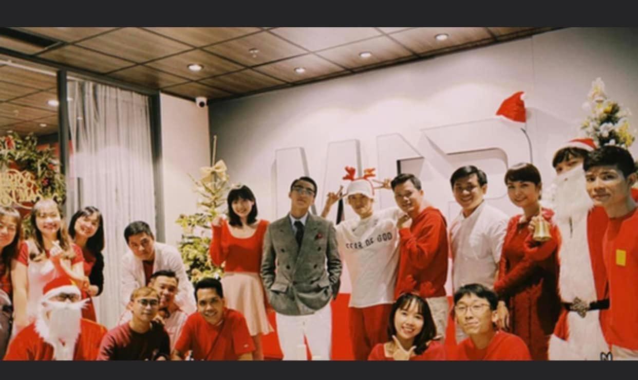 Lộ ảnh Hải Tú nép sát vào Sơn Tùng thay vì giữ khoảng cách như thường thấy