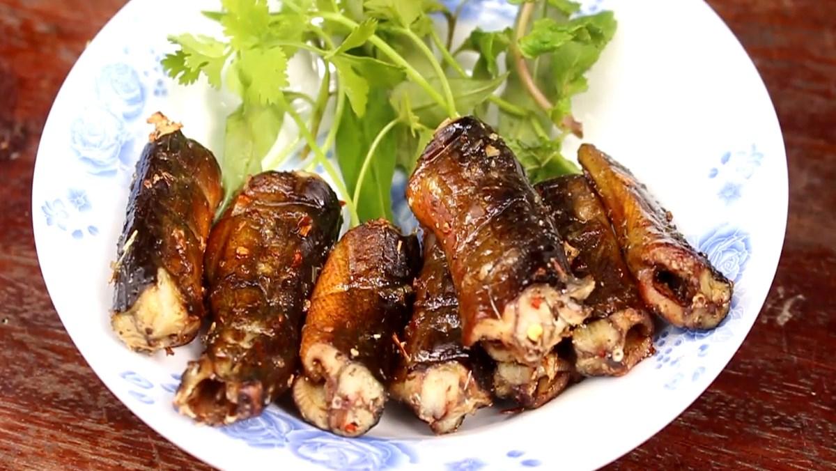 Cách làm lươn nướng muối ớt đậm đà, cay tê ăn cơm ngon mà lai rai cũng hợp