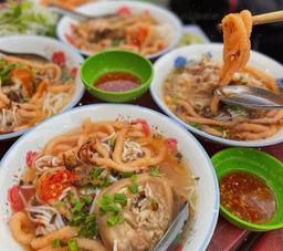 Bún suông, món bún đặc sắc, đậm đà được nhiều người yêu thích khi đến Trà Vinh