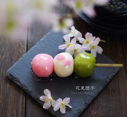 Hanami Dango, món bánh gắn liền với trải nghiệm ngắm hoa anh đào ở Nhật Bản