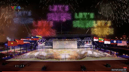 Màn pháo hoa mãn nhãn kết thúc hoàn mĩ cho Lễ khai mạc SEA Game 31