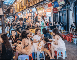 10 phố ẩm thực Hà Nội nhiều món ngon nức tiếng, được lòng hội sành ăn từ trẻ đến già