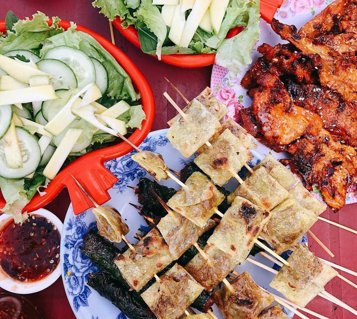 Xỏ lòi: Món ăn vặt giá vài ngàn đồng nhưng "ngon tụt lưỡi" ở Phú Yên