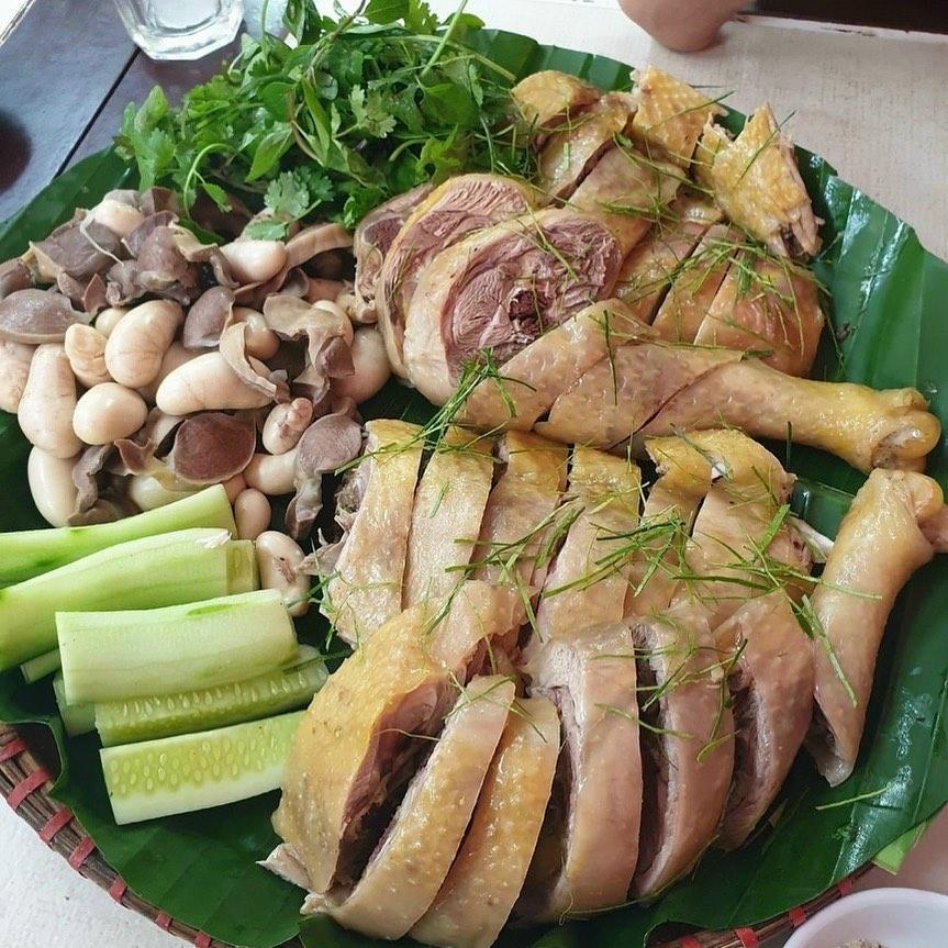 Cách luộc gà chín tới, ngọt mềm mà không rách da