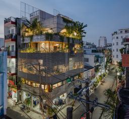 Hoa's House: Ngôi nhà giữa phố chợ tưởng kín tắp mà thoáng và mở như spa sát biển ở Sài Gòn