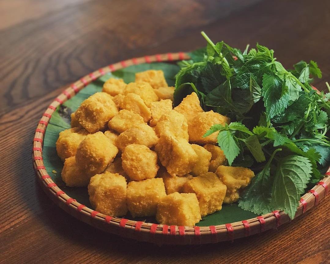 Cách làm đậu hũ chiên giòn sốt trứng muối đổi vị cho bữa cơm nhẹ bụng mà ngon miệng