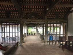 Cát Bà và trải nghiệm cho người dũng cảm: Ngủ tại nhà cổ trong rừng với giá trên nửa triệu