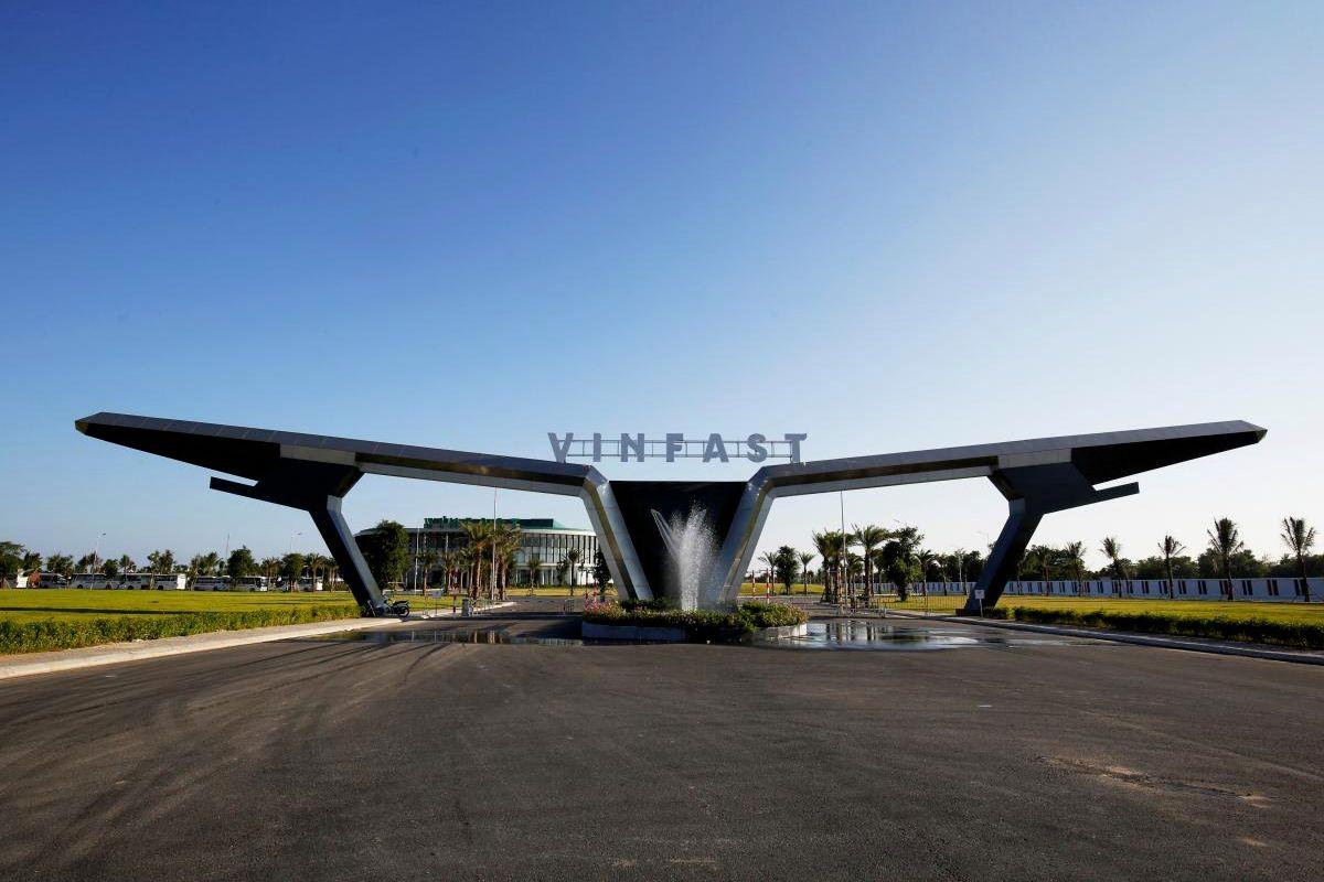 Vingroup tham gia thị trường xe buýt với thương hiệu VinBus