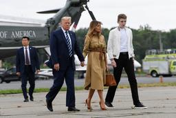 Điều ít biết về cuộc sống của "Hoàng tử Nhà Trắng" Barron Trump
