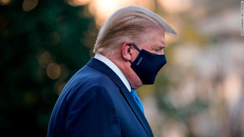 Bác sĩ cố ngăn chặn bệnh tình của Donald Trump tiến triển xấu