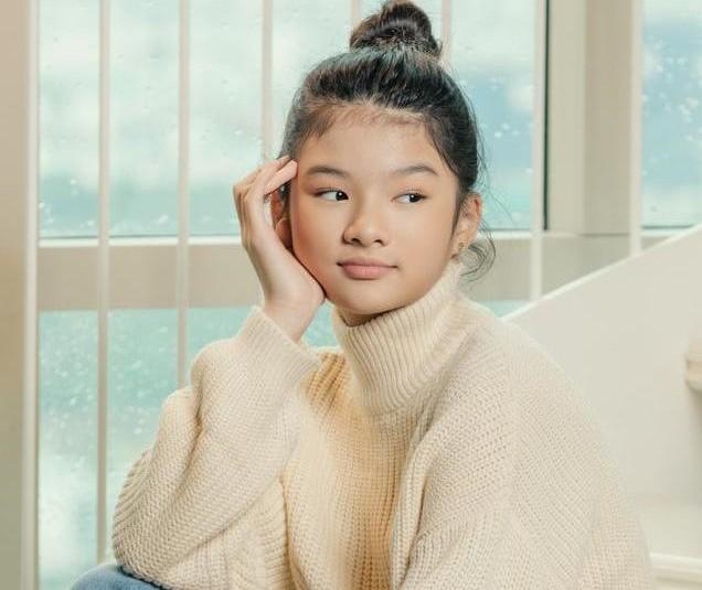 Dung mạo bắt mắt ở tuổi 12 của con gái Trương Ngọc Ánh