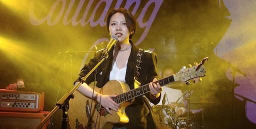 Phải hát sau cánh gà vì xấu, cô bé hồi đáp bằng màn lột xác sau 12 năm