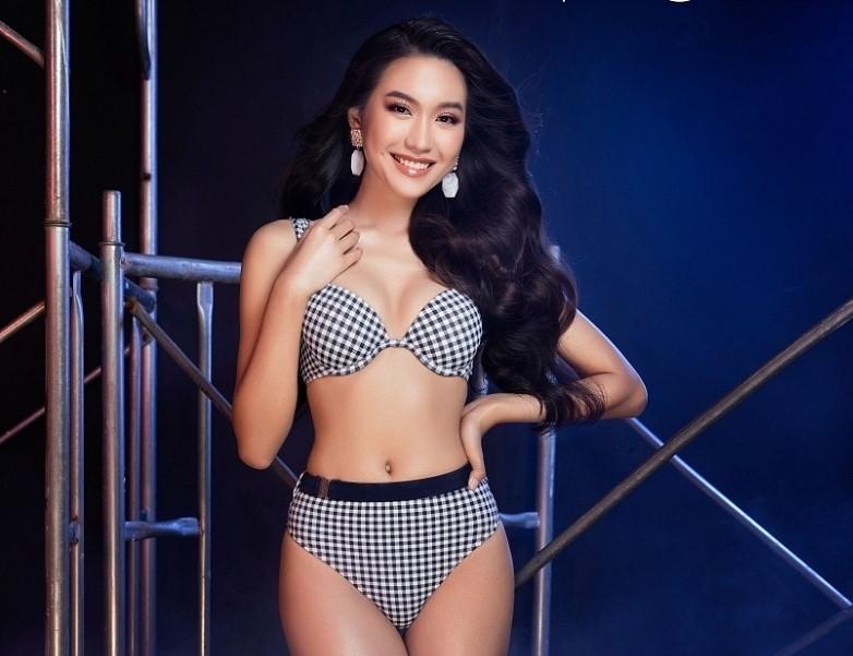 Bạn gái tin đồn của Đoàn Văn Hậu lép vế trong thử thách chụp hình bikini