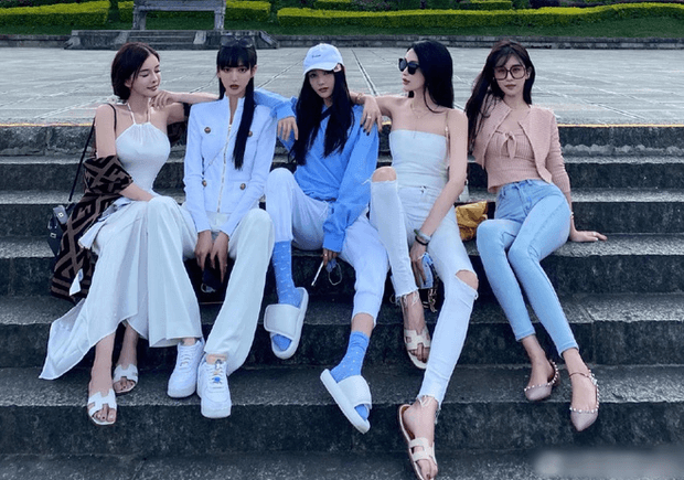 Hội phú bà "fake": Trào lưu mới của những cô nàng thích sống "giả tạo"