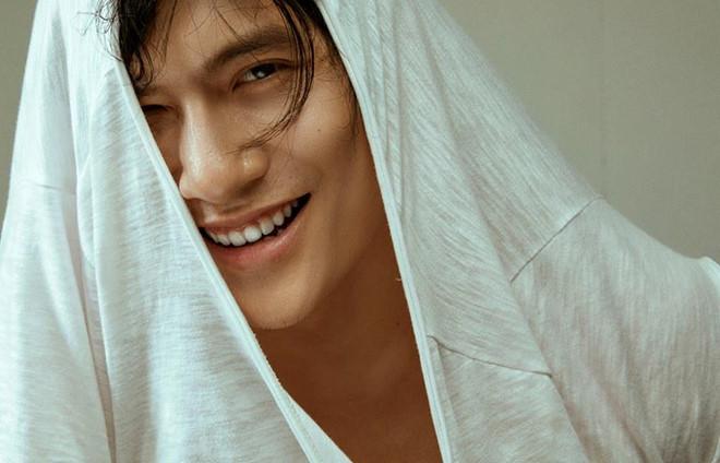 Gia cảnh nghèo khó, từng làm thợ nhôm kính của người tình tin đồn Lệ Quyên