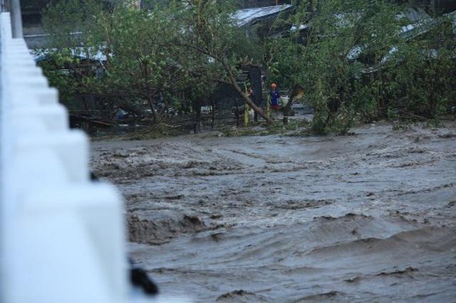 Rùng mình với những hình ảnh Philippines tan hoang sau bão Goni