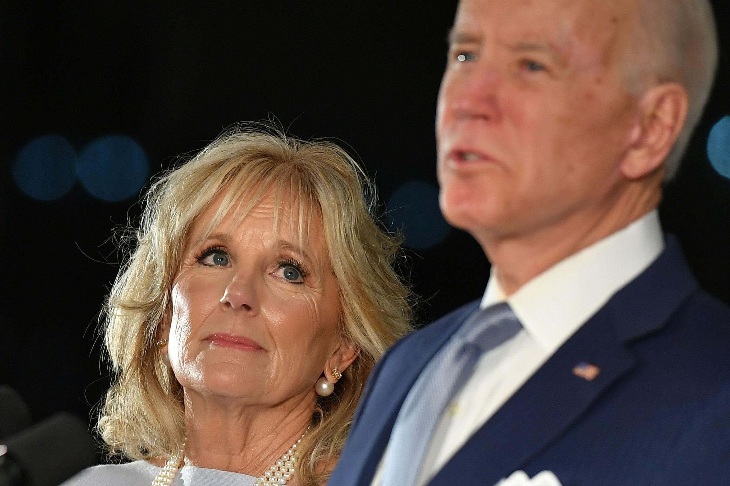 Jill Biden: Người vợ chữa lành vết thương cuộc đời cho Joe Biden
