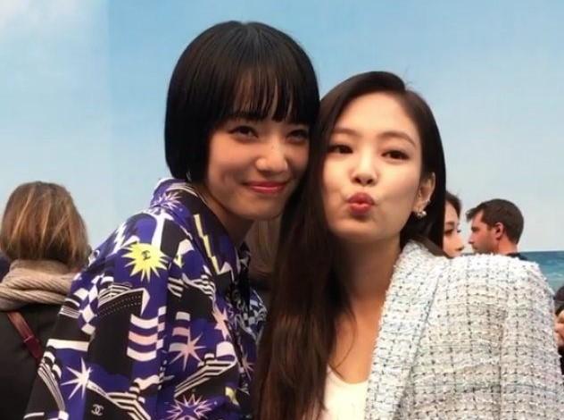 Jennie đọ sắc với tình cũ G-Dragon khi đứng chung khung hình