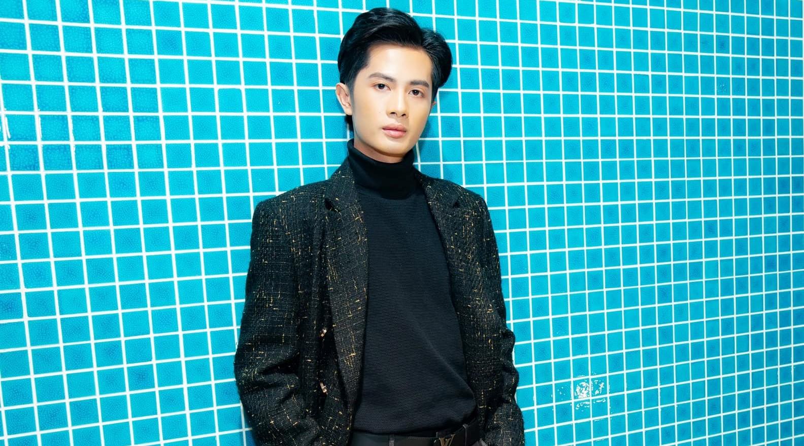 Bạn gái tin đồn đăng ảnh cận mặt Huỳnh Phương, nam diễn viên vẫn chối