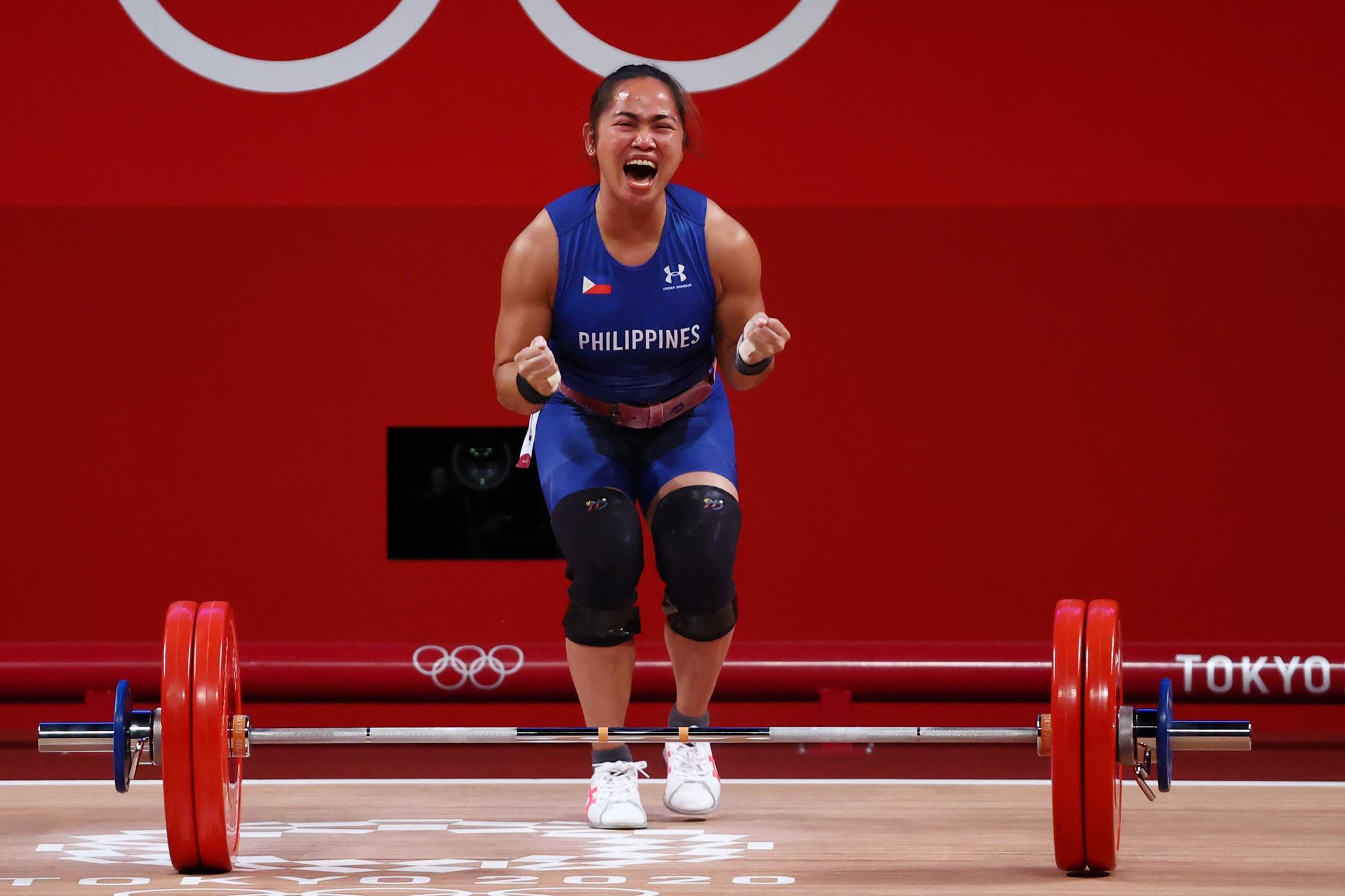 Giành HC Vàng Olympic, đô cử Philippines Hidilyn Diaz được tặng 1 lô đất
