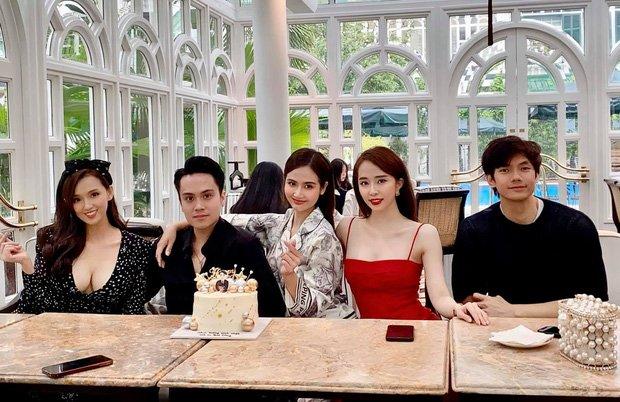 Quỳnh Nga đăng ảnh nhưng bị Lã Thanh Huyền chiếm sóng vì chi tiết này