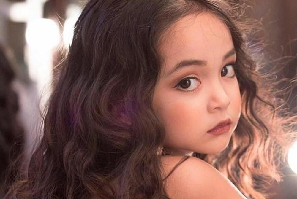 Nhan sắc như bước ra từ cổ tích của sao nhí VFC Chu Diệp Anh - bé Hoa "Thương Ngày Nắng Về"