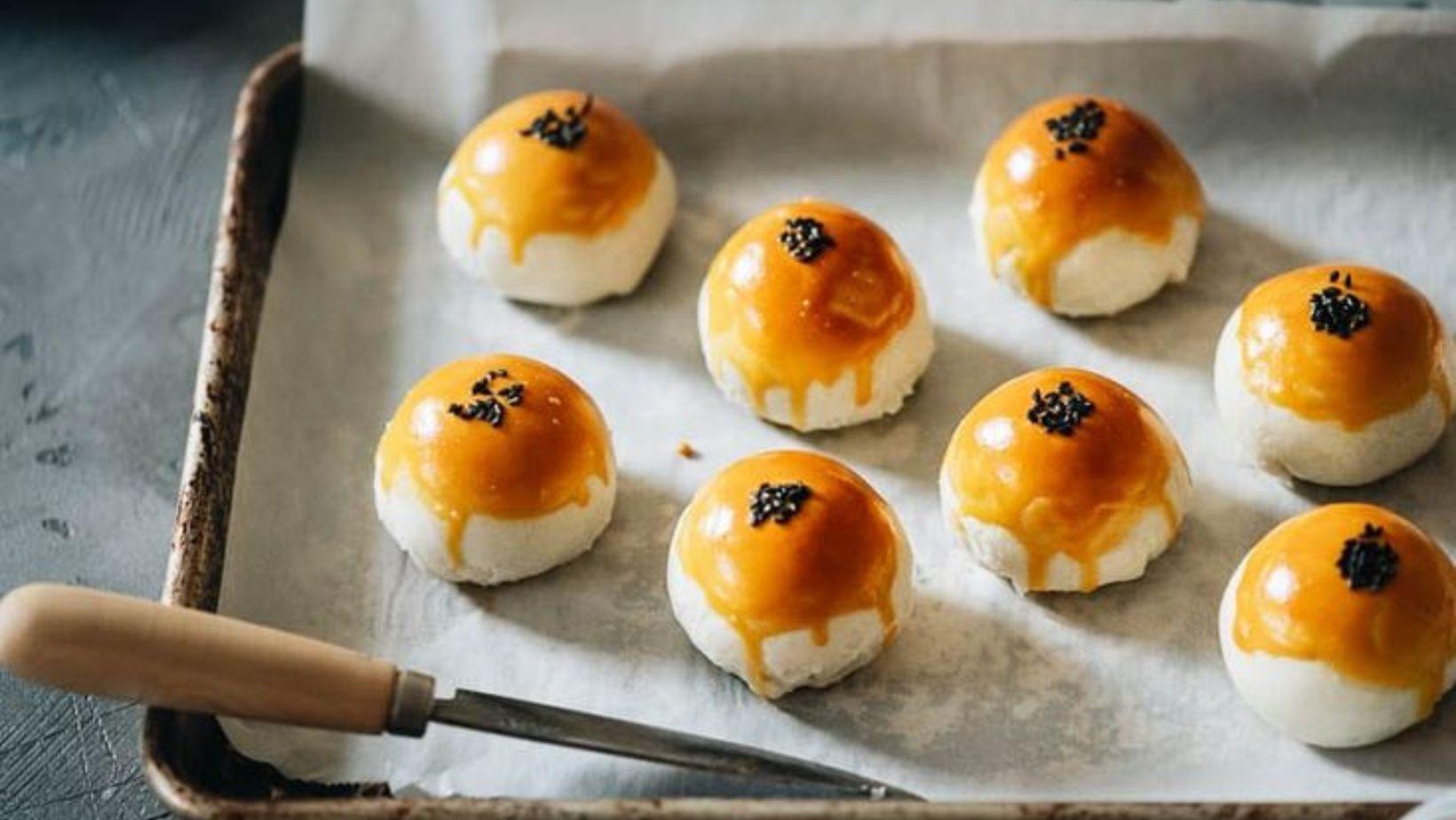 Cách làm bánh trung thu trứng muối tan chảy - món ngon khó cưỡng cho mùa tết trung thu