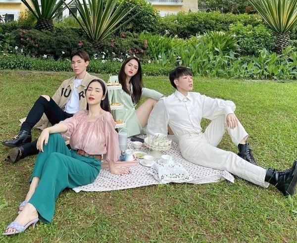 Hương Giang cùng hội bạn thân diện dresscode: Outfit nào sang xịn mịn hơn?