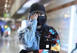 Triệu Vy tránh né truyền thông sau tin đồn hẹn hò thiếu gia kém 8 tuổi